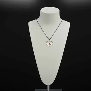Stone Garnet Heart Pendant in Quartz For Man, Woman, Boys & Girls- Color- Clear (Pack of 1 Pc.)