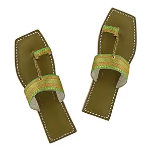 Exciting Quality Noticeable T-Shape Green Jari Kolhapuri Leather Sandal 