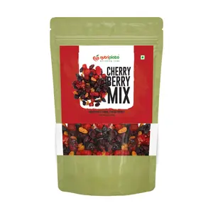 Nutriplato Dry Fruits Mix - Dried Berries Mix - Black Resin Cherry Strawberry Blueberry and Cranberry 200gm