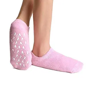 GaxQuly Spa Gel Moisturizing Socks Anti Crack Silicon Gel Heel And Foot Protector Moisturizing Socks for Foot Care - Helps Repair Cracked Skincare Gel Therapy And Softens Feet (1 Pair) (Color May Vary)