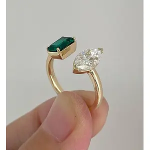 Saasvijewels Double Stone Engagement Emerald ring 2 Stone Toi et moi ring Wedding Ring Radiant cut ring Pear ring 2 stone mothers ring Green stone ring