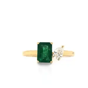 Saasvijewels Toi et moi ring Double Stone Engagement Emerald ring 2 Stone Wedding Ring Radiant cut ring Pear ring 2 stone mothers ring Green stone ring