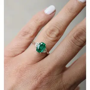 Saasvijewels Emerald Cut engagement ring Emerald ring Gold ring Silver ring Promise ring Diamond ring Simulant ring Solitaire ring Stacking ring