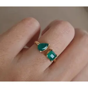 Saasvijewels Toi et moi ring Double Stone Engagement Emerald ring 2 Stone Wedding Ring Pear cut ring Pear ring mothers ring Diamond ring Green ring