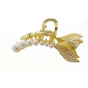 Blubby Fish Shape Metal Hair Clutcher Hair Claw Clips for Girls and Women (Pack of 1)