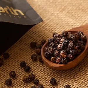 Organic Black Pepper Large Size - Whole Export Quality Sourced Fresh From Farms In The Hills Of Karnataka | Black Peppercorn (Kali Mirch) 50 Gm (1.76 Oz)