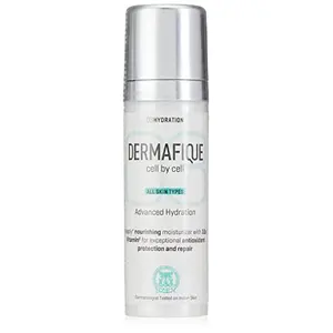Dermafique Advanced Hydrating Day Cream 30 g - For All Skin Types - 10X Vitamin E- Face Moisturizer for Hydration Nourishment & plump glowing skin - Dermatologist Tested