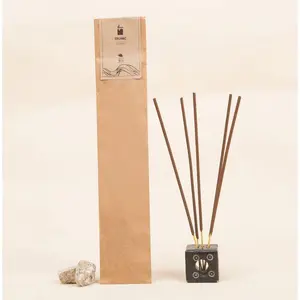 Isha Life Hand rolled organic Musk (Kasturi) incense/agarbatti (Pack of 10 sticks). Chemical and toxin free. Ethically sourced. Natural herbs, roots & essential oils. Long-lasting fragrance.