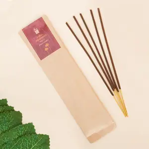 Isha Life Hand rolled pure Nagachampa incense/agarbatti (Pack of 10 sticks). Chemical and toxin free. Ethically sourced. Natural herbs, roots & essential oils.