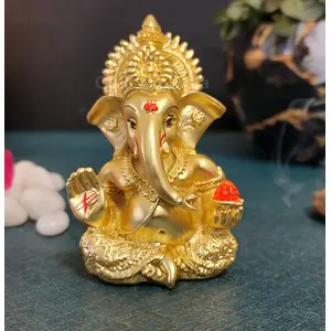 CHURU SILVERWARE Lord Ganesha for Car Dashboard Ganesha Ganpati Idol God of Success and Luck (Gold Matte)