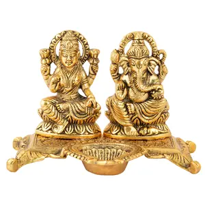 CHURU SILVERWARE Handicraft Laxmi Ganesh Idol - Decorative Platter with diys - Laxmi Ganesh Idol - Showpiece - Unique Gifts (15 cm x 10 cm x 10 cm Gold)