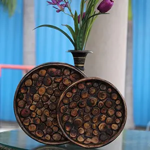 SAHARANPUR HANDICRAFTS Round Mango Wood Brown Serving Tray Set of 2 Wooden Round Patches Tea & Coffee Serving Tray with Handles - Dinner Serving Trays for Eating - Large Breakfast Ottoman & Coffee Table Tray