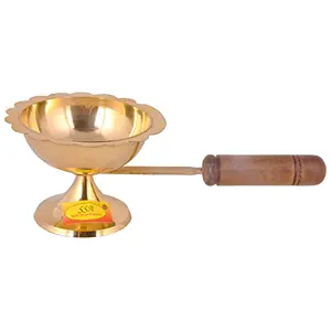 Shiv Shakti ArtsÂ® Brass Dhuna Loban |Brass Dhoop Dani | Incense Dhup BurnerBrass Handcrafted Puja Dhoop Dhoop DhuniSambrani Dhoopwith Wooden Handle(1 PieceNo 7Round)