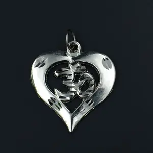 Om inscribe In Heart Pendant in Metal